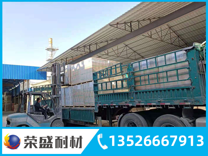 耐火材料壽命影響的因素